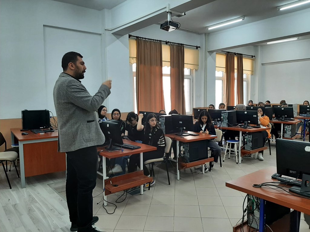 Ehit Mehmet Han Anadolu Lisesi Rencilerine Meslek Y Ksekokulumuzun