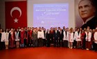 ECZACILIK FAKÜLTESİ ÖĞRENCİLERİ BEYAZ ÖNLÜKLERİNİ GİYDİ